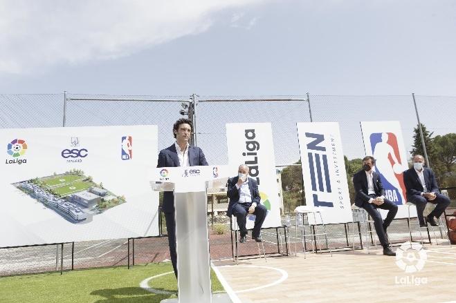 Presentación de proyecto del grupo T3N sobre el colegio ESC LaLiga y NBA