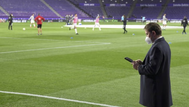 Director de Partido en estadio