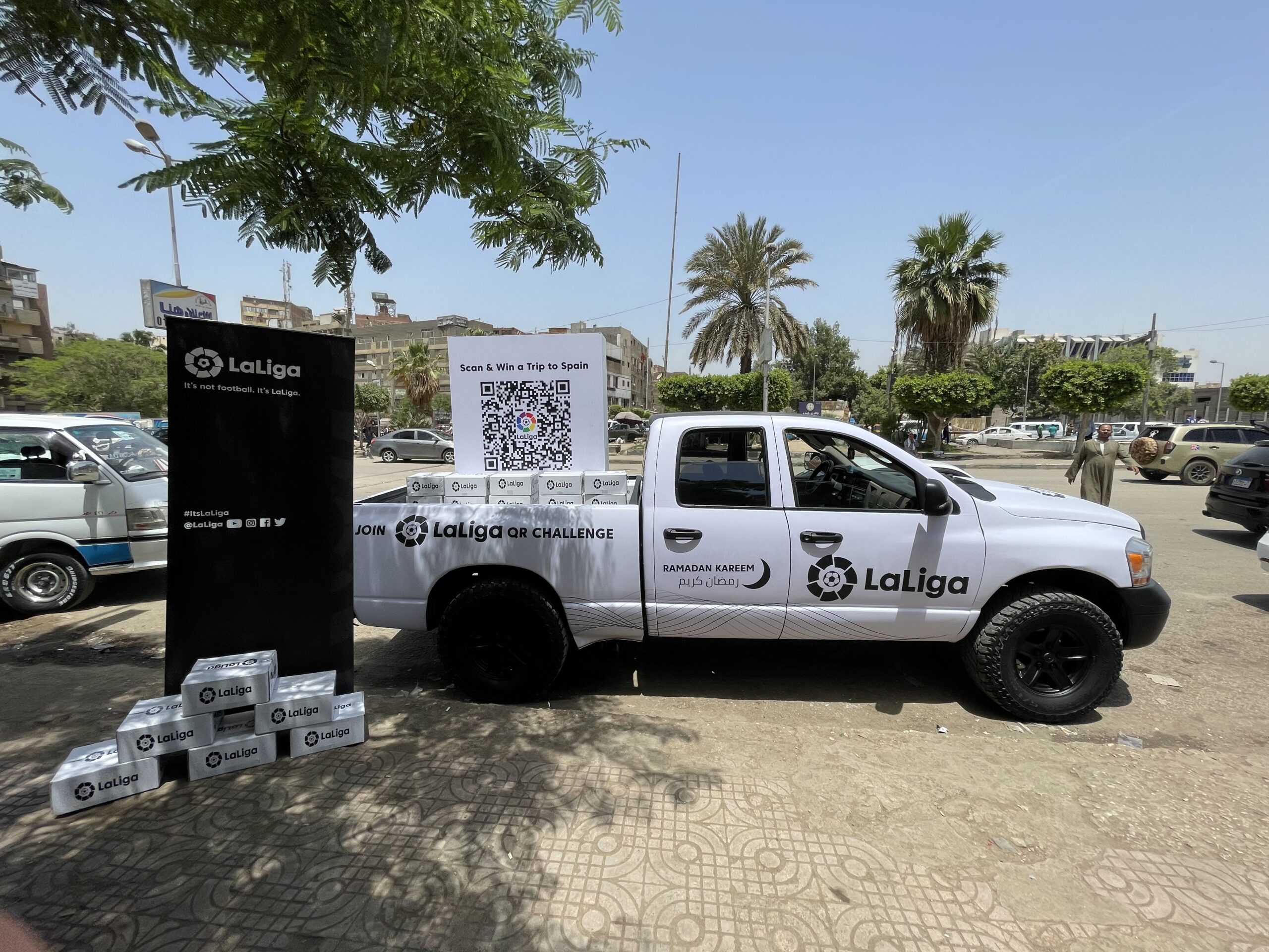 MENA QR